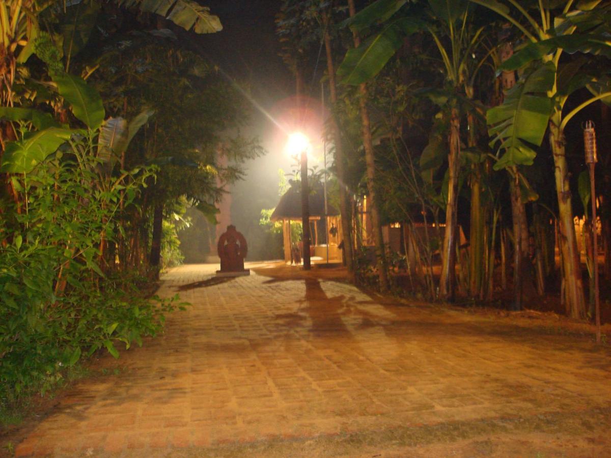 Indeco Hotels Swamimalai Kumbakonam Luaran gambar